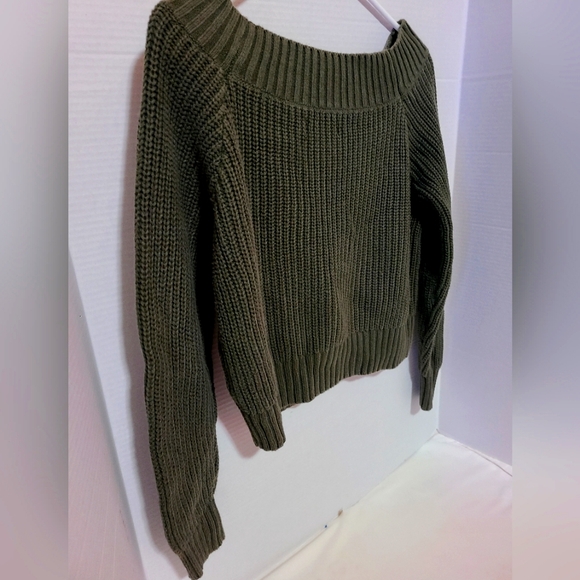 HOLLISTER CALIFORNIA WOMEN'S SIZE SMALL SCOOP NECK PULLOVER - Picture 7 of 9